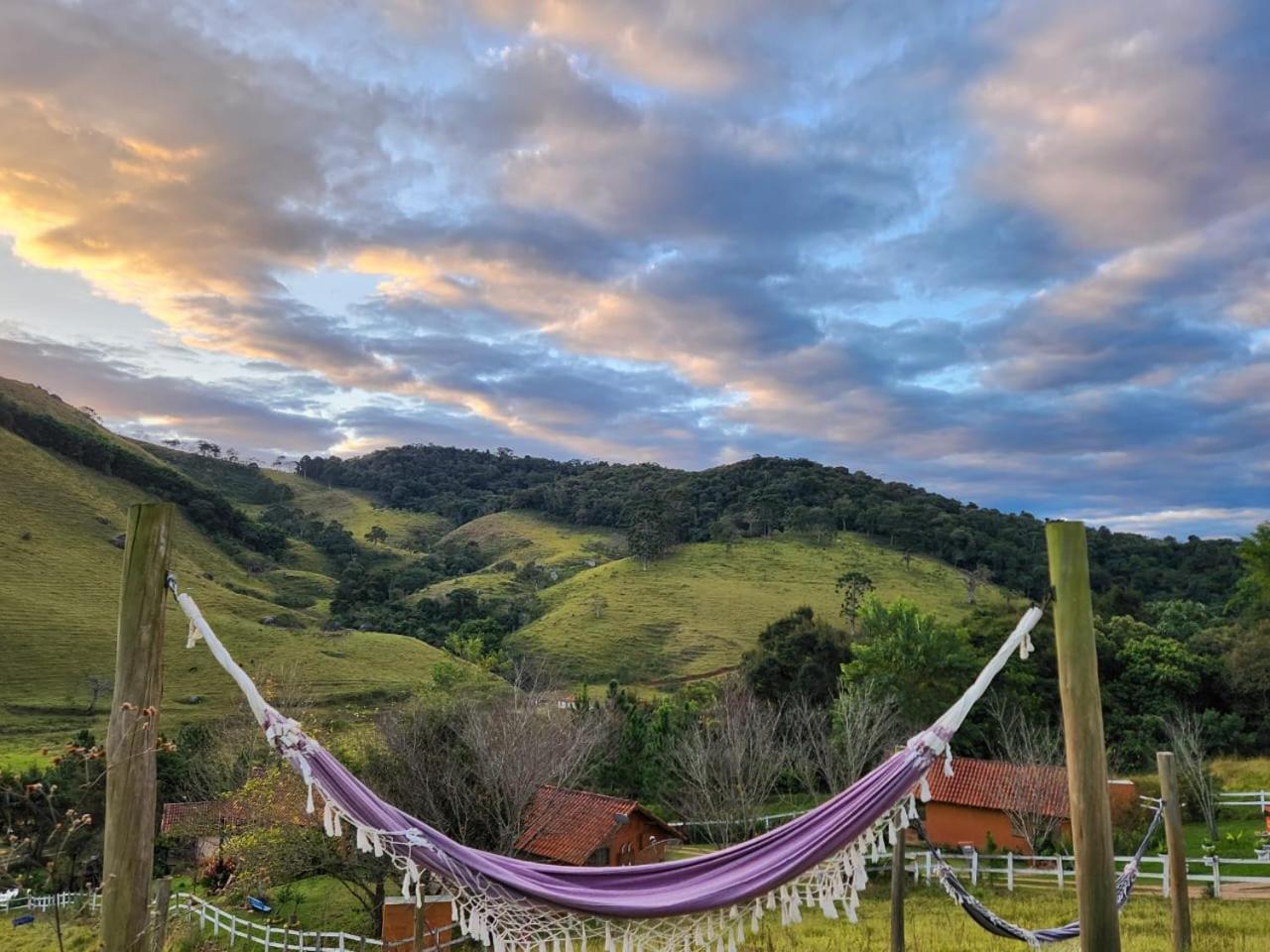 Pousada Vale Monte Azul ซานโต อังตัวนิโอ โด ปิงญัล ภายนอก รูปภาพ